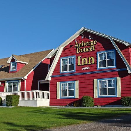 Auberge Doucet Inn Chéticamp Exterior foto